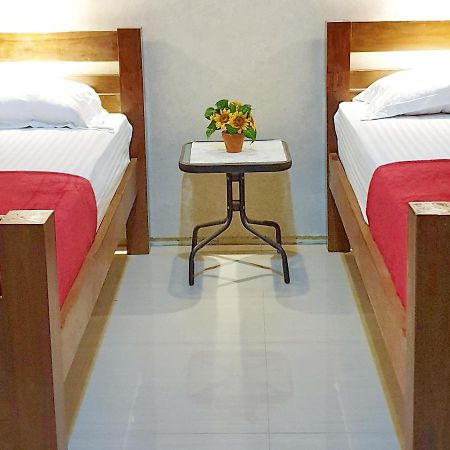 Maple Tree Homestay Maguwo Esterno foto
