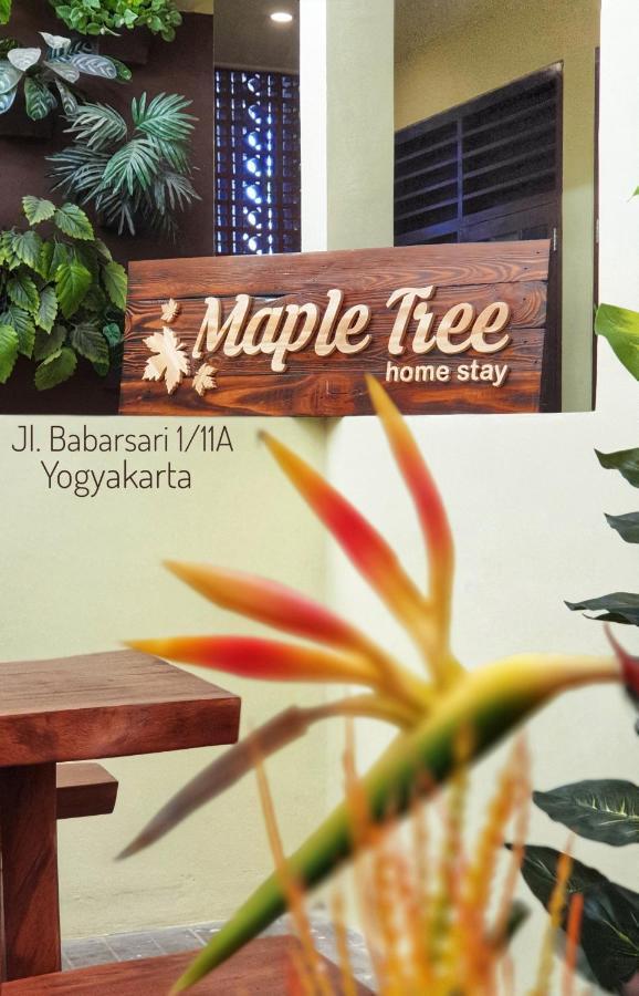 Maple Tree Homestay Maguwo Esterno foto