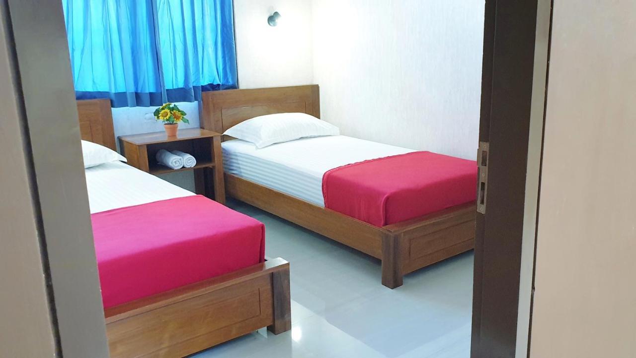 Maple Tree Homestay Maguwo Esterno foto