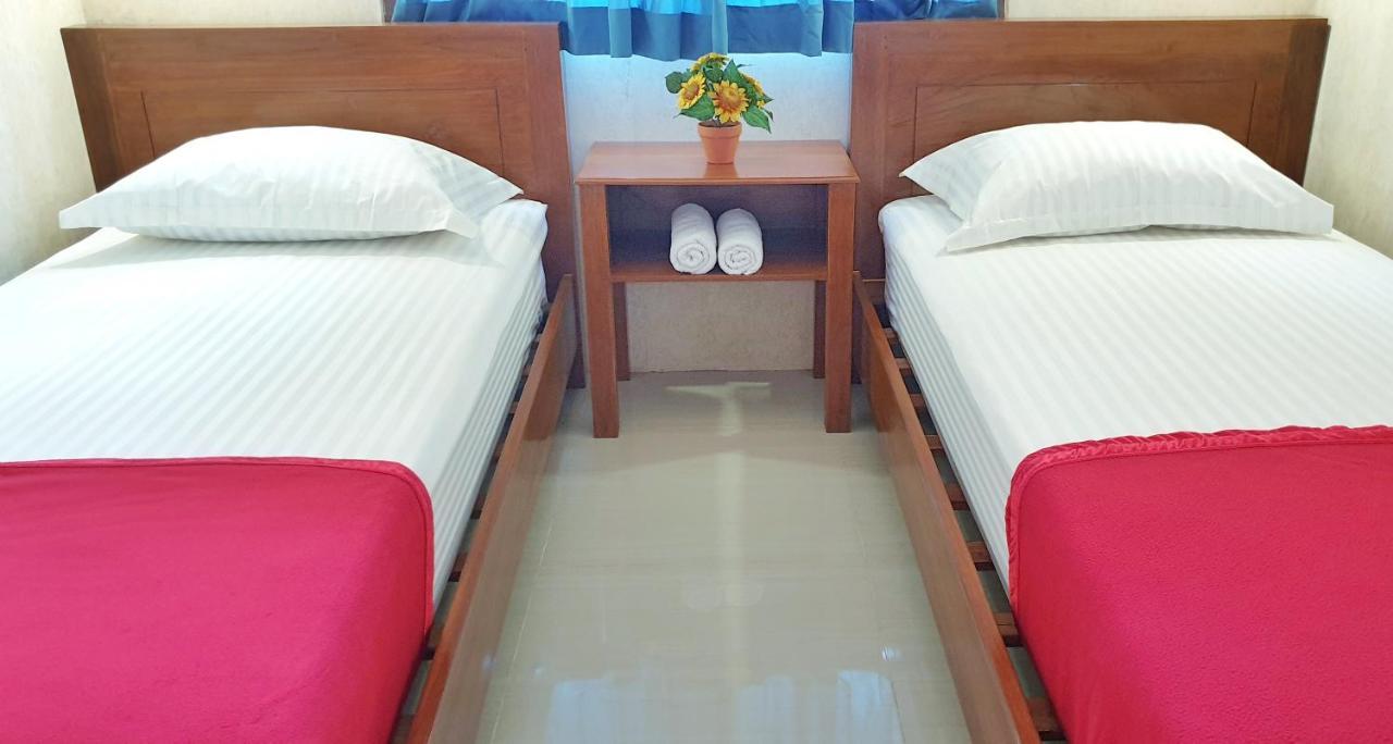 Maple Tree Homestay Maguwo Esterno foto