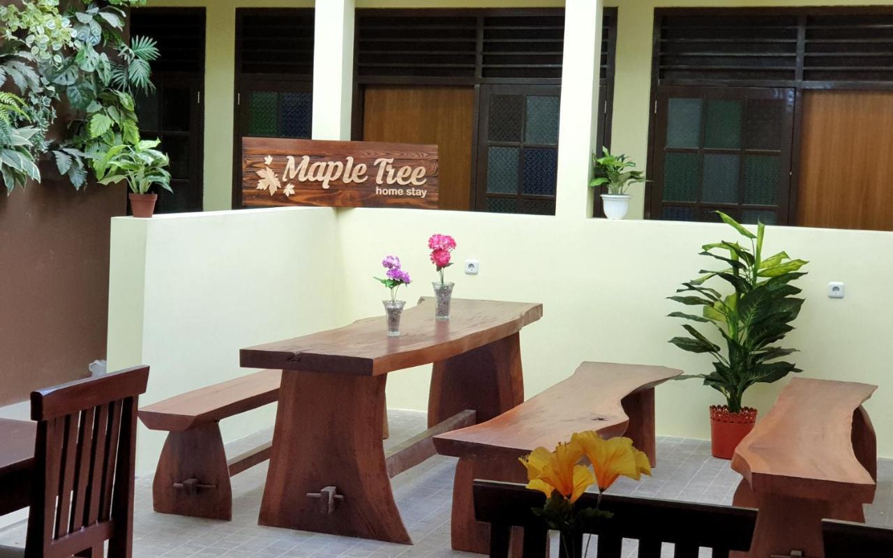 Maple Tree Homestay Maguwo Esterno foto