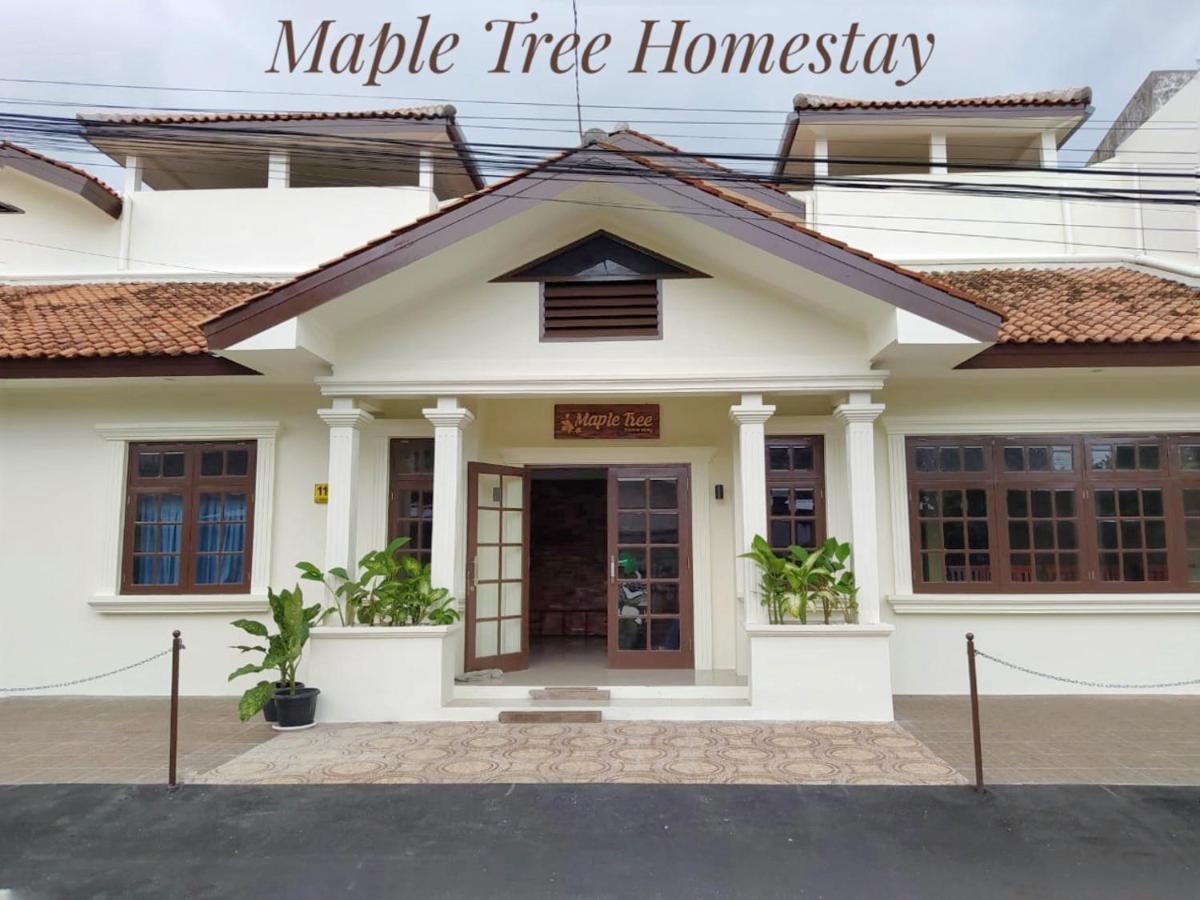 Maple Tree Homestay Maguwo Esterno foto