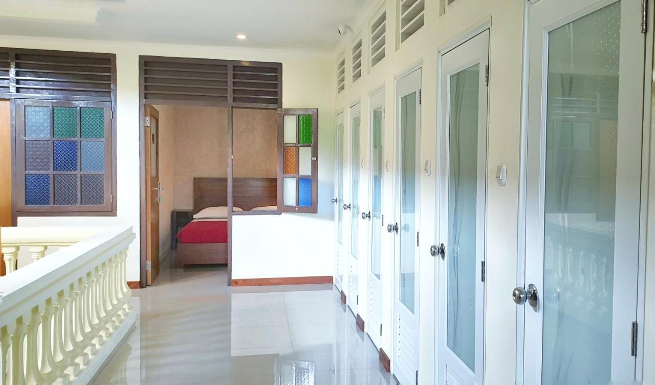 Maple Tree Homestay Maguwo Esterno foto