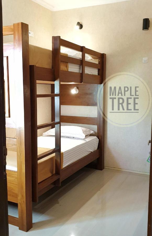 Maple Tree Homestay Maguwo Esterno foto