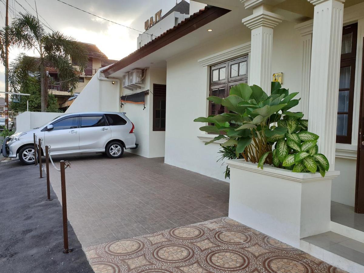 Maple Tree Homestay Maguwo Esterno foto